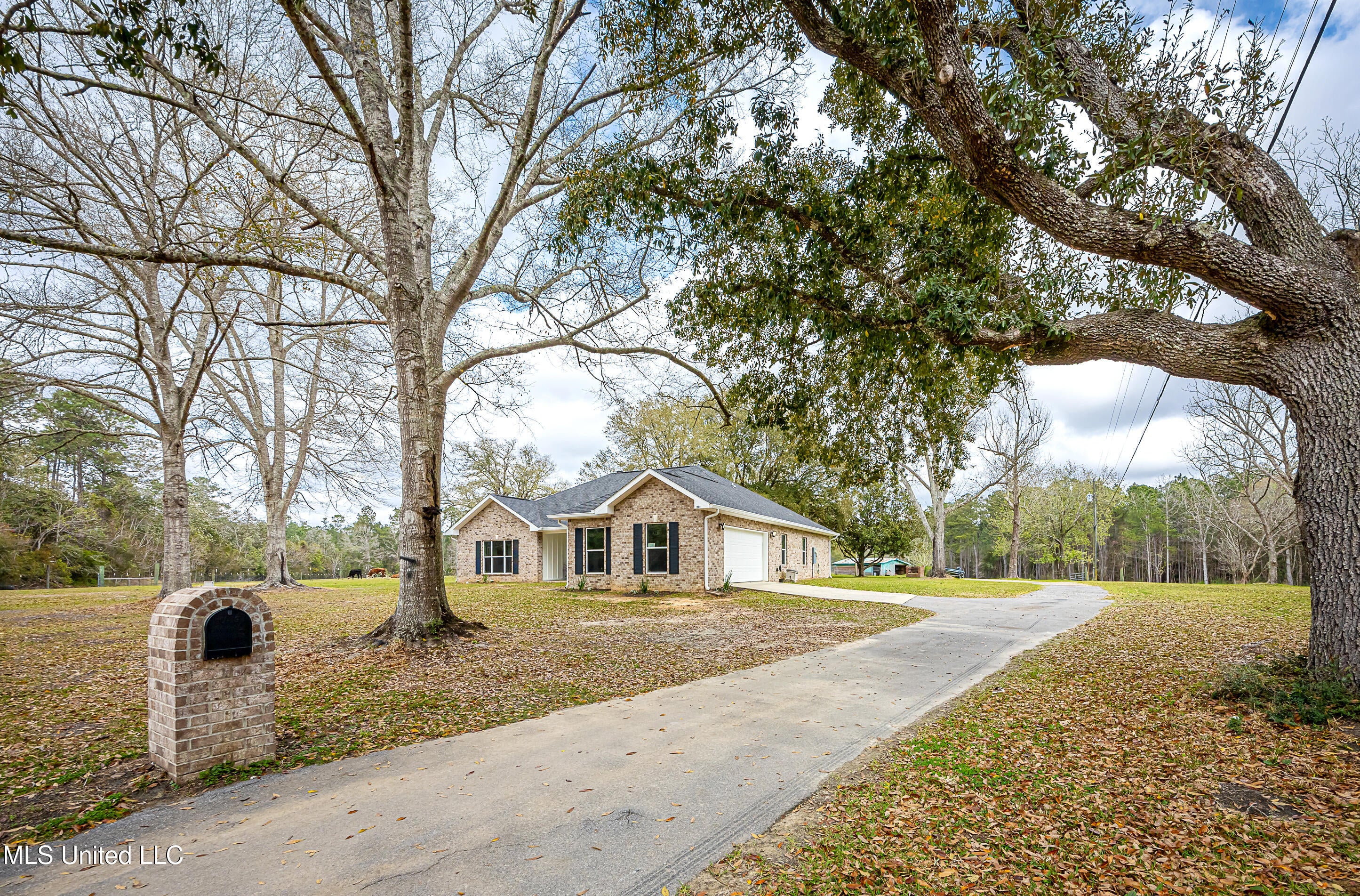 Vancleave, Mississippi, 39565, United States, 4 Bedrooms Bedrooms, ,2 BathroomsBathrooms,Residential,For Sale,1927401