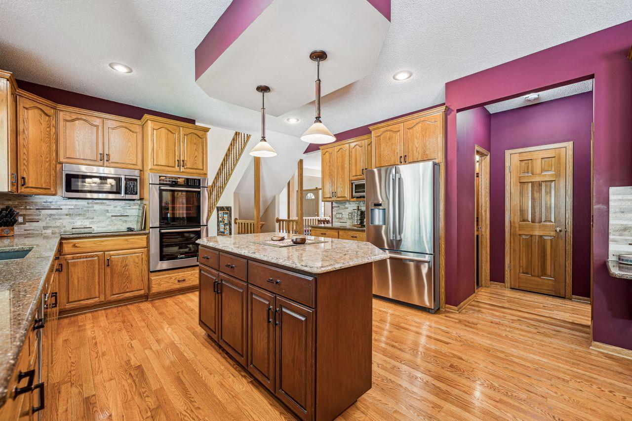 Lakeville, Minnesota, 55044, United States, 4 Bedrooms Bedrooms, ,3 BathroomsBathrooms,Residential,For Sale,1846490