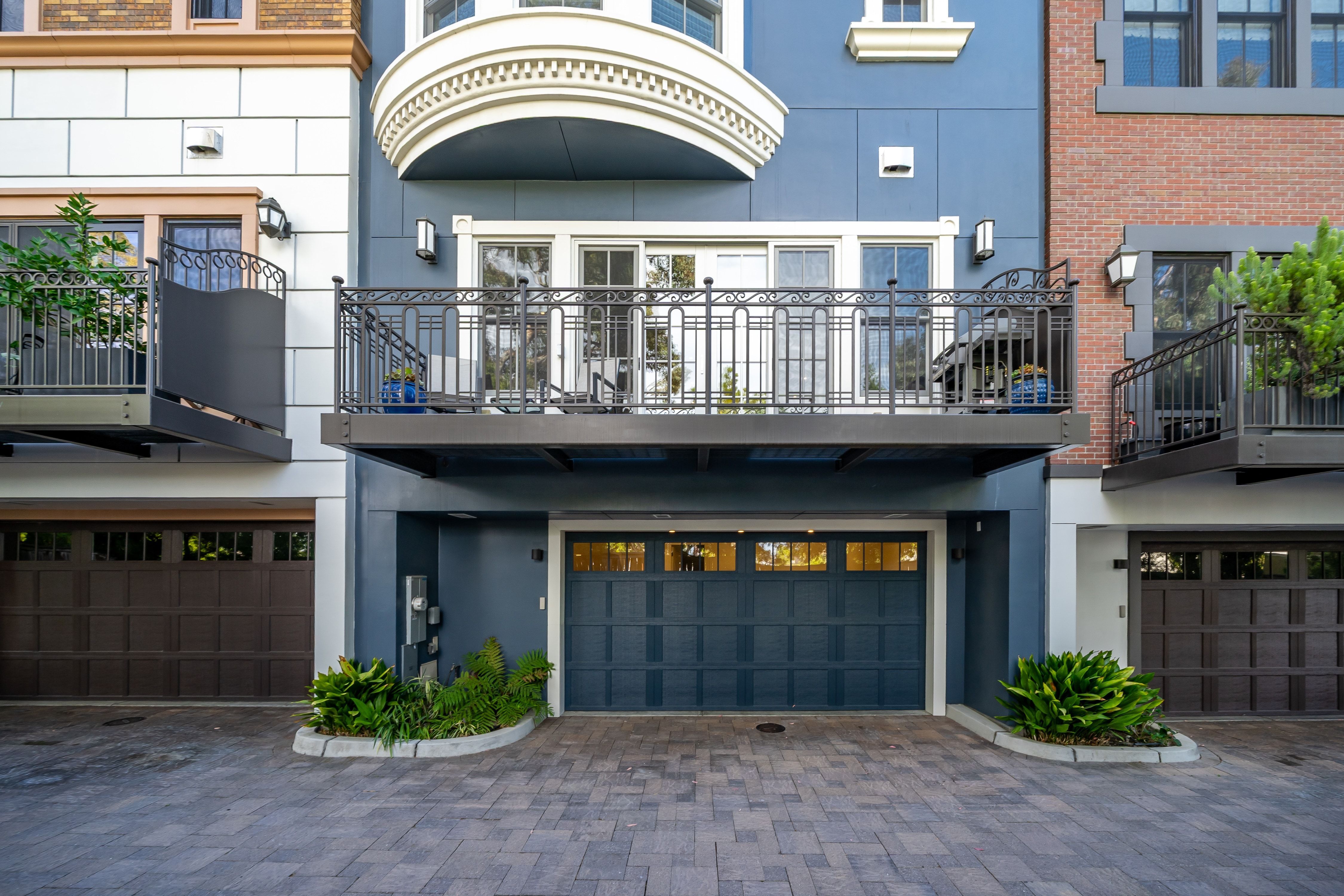  Classic Brownstone Architecture Meets Sophisticated Contemporary Living - 物件實景