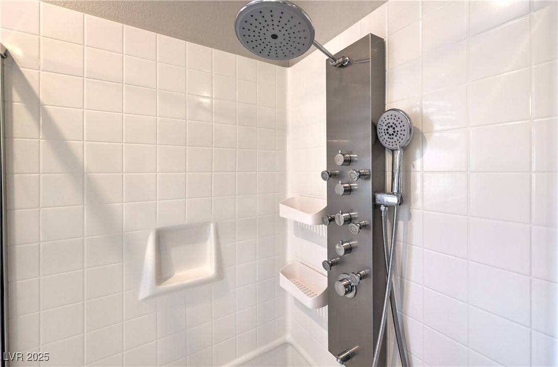 Las Vegas, Nevada, 89166, United States, 3 Bedrooms Bedrooms, ,3 BathroomsBathrooms,Residential,For Sale,1966892