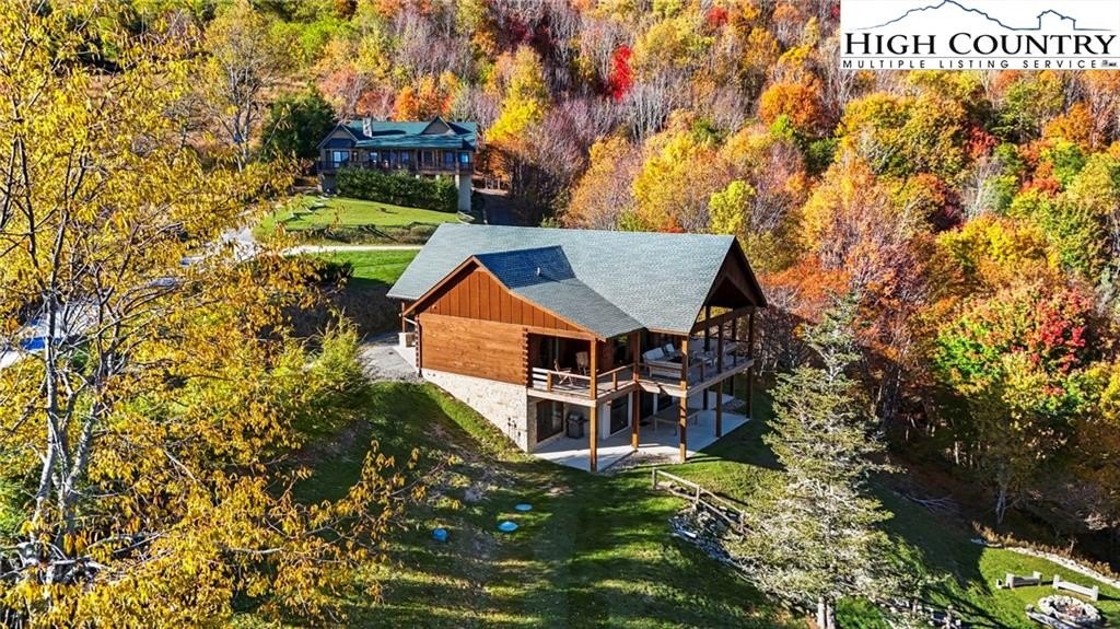 Banner Elk, North Carolina, 28604, United States, 4 Bedrooms Bedrooms, ,5 BathroomsBathrooms,Residential,For Sale,1977191