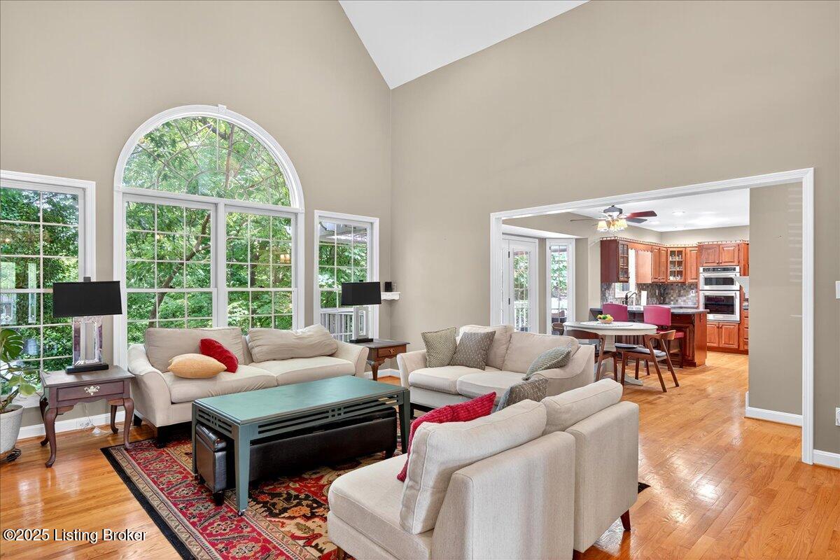 Louisville, Kentucky, 40214, United States, 4 Bedrooms Bedrooms, ,4 BathroomsBathrooms,Residential,For Sale,1911574