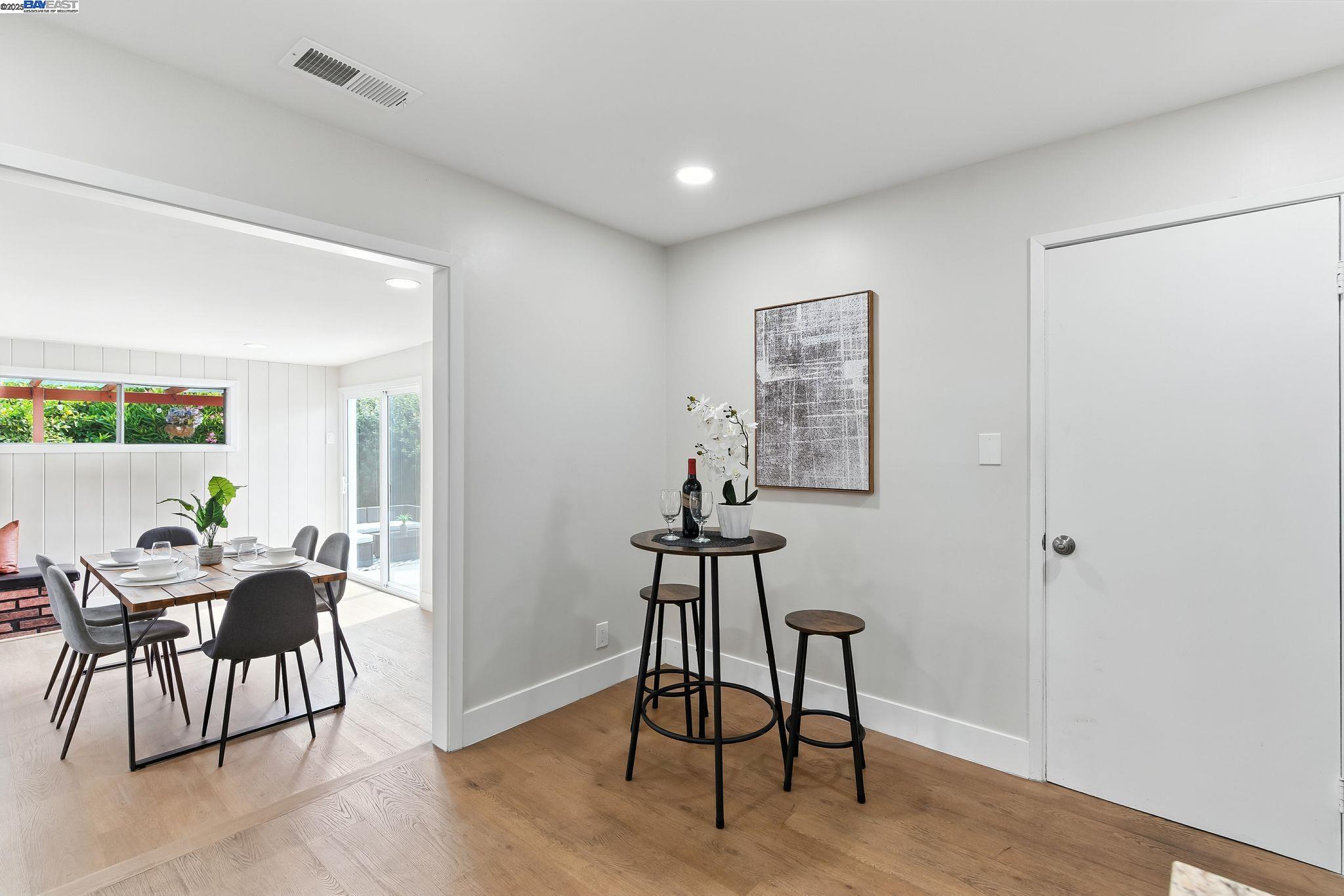 Newark, California, 94560, United States, 3 Bedrooms Bedrooms, ,2 BathroomsBathrooms,Residential,For Sale,1947104