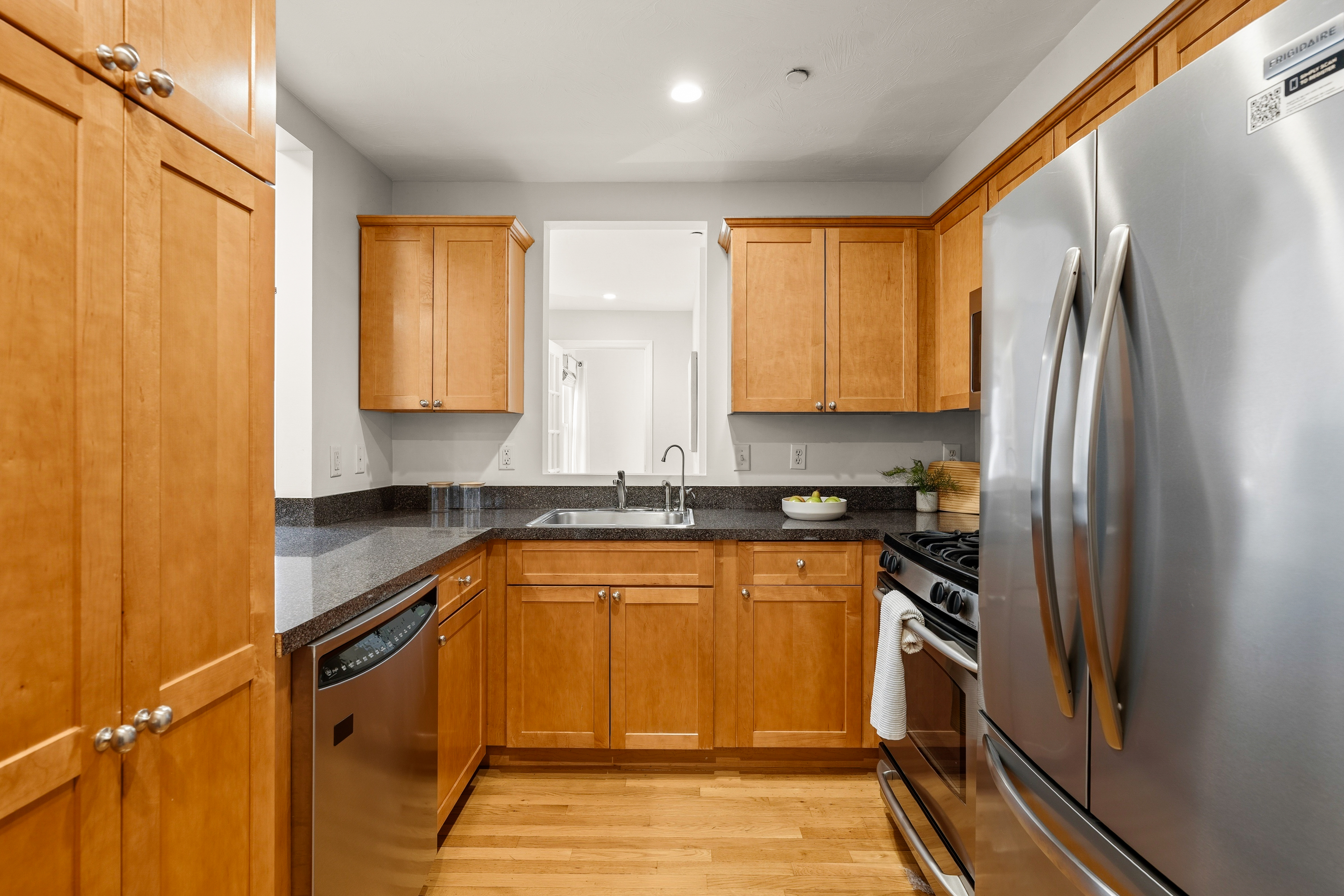  11 Russell Place, unit 11, Arlington, MA, 02474 - 物件實景