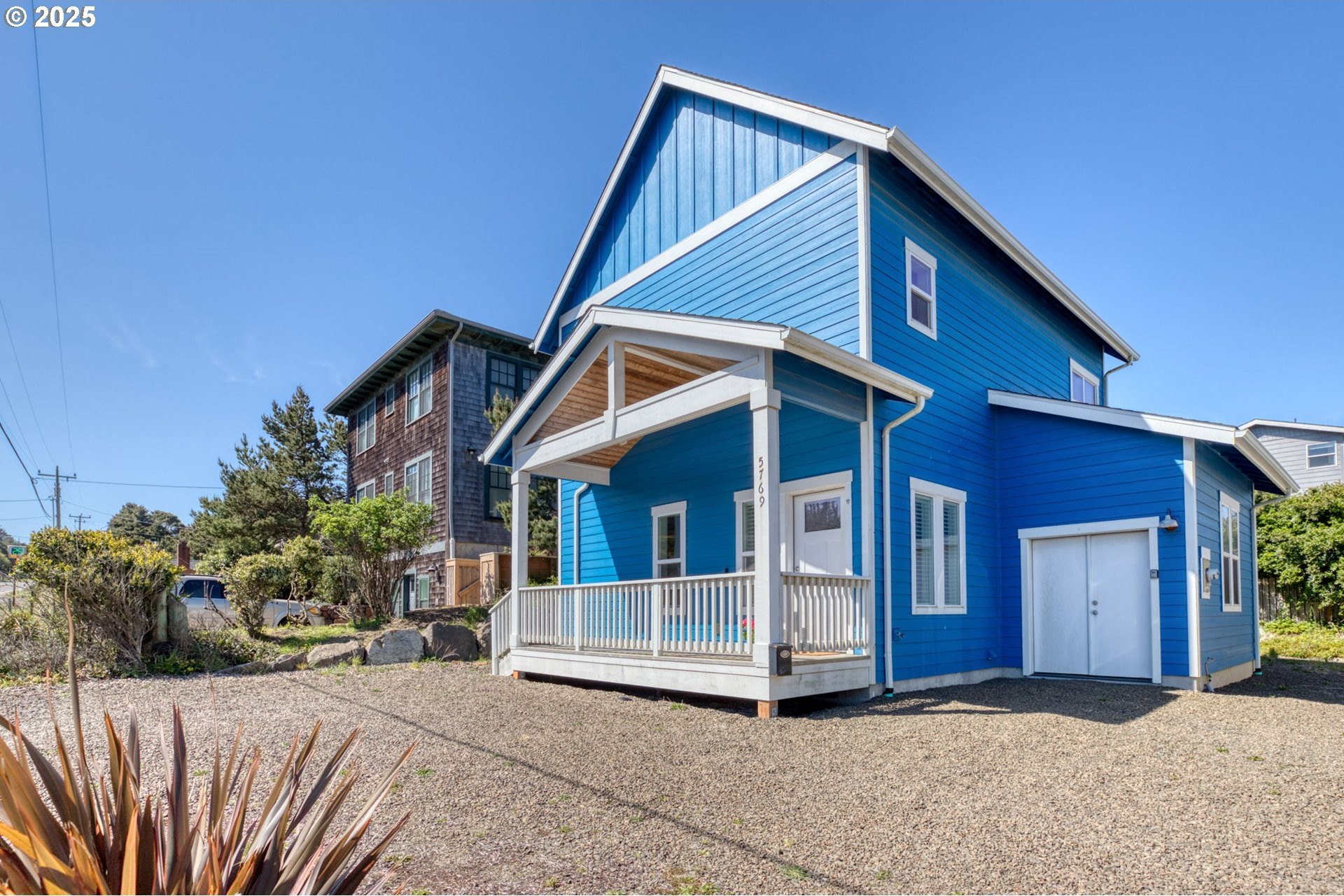 Lincoln City, Oregon, 97367, United States, 2 Bedrooms Bedrooms, ,2 BathroomsBathrooms,Residential,For Sale,1806456