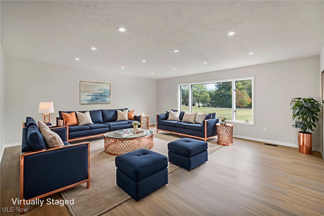 Medina, Ohio, 44256, United States, 4 Bedrooms Bedrooms, ,4 BathroomsBathrooms,Residential,For Sale,1957351