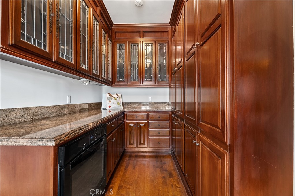 Newport Beach, California, 92663, United States, 5 Bedrooms Bedrooms, ,4 BathroomsBathrooms,Residential,For Sale,1848621