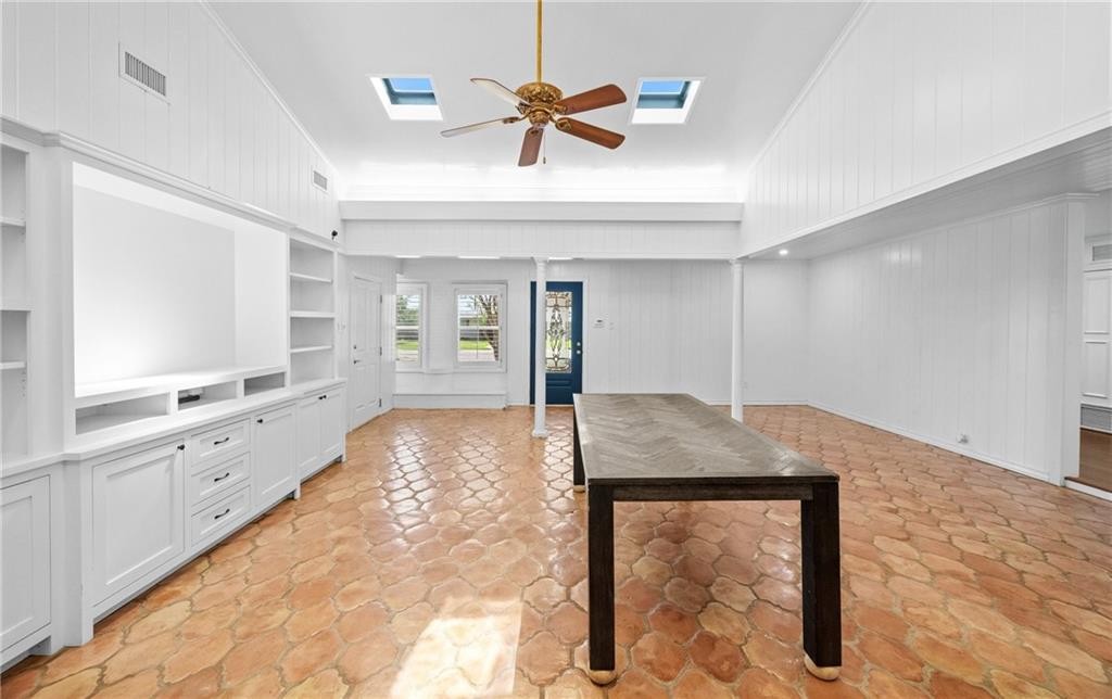 Corpus Christi, Texas, 78411, United States, 4 Bedrooms Bedrooms, ,3 BathroomsBathrooms,Residential,For Sale,1903514