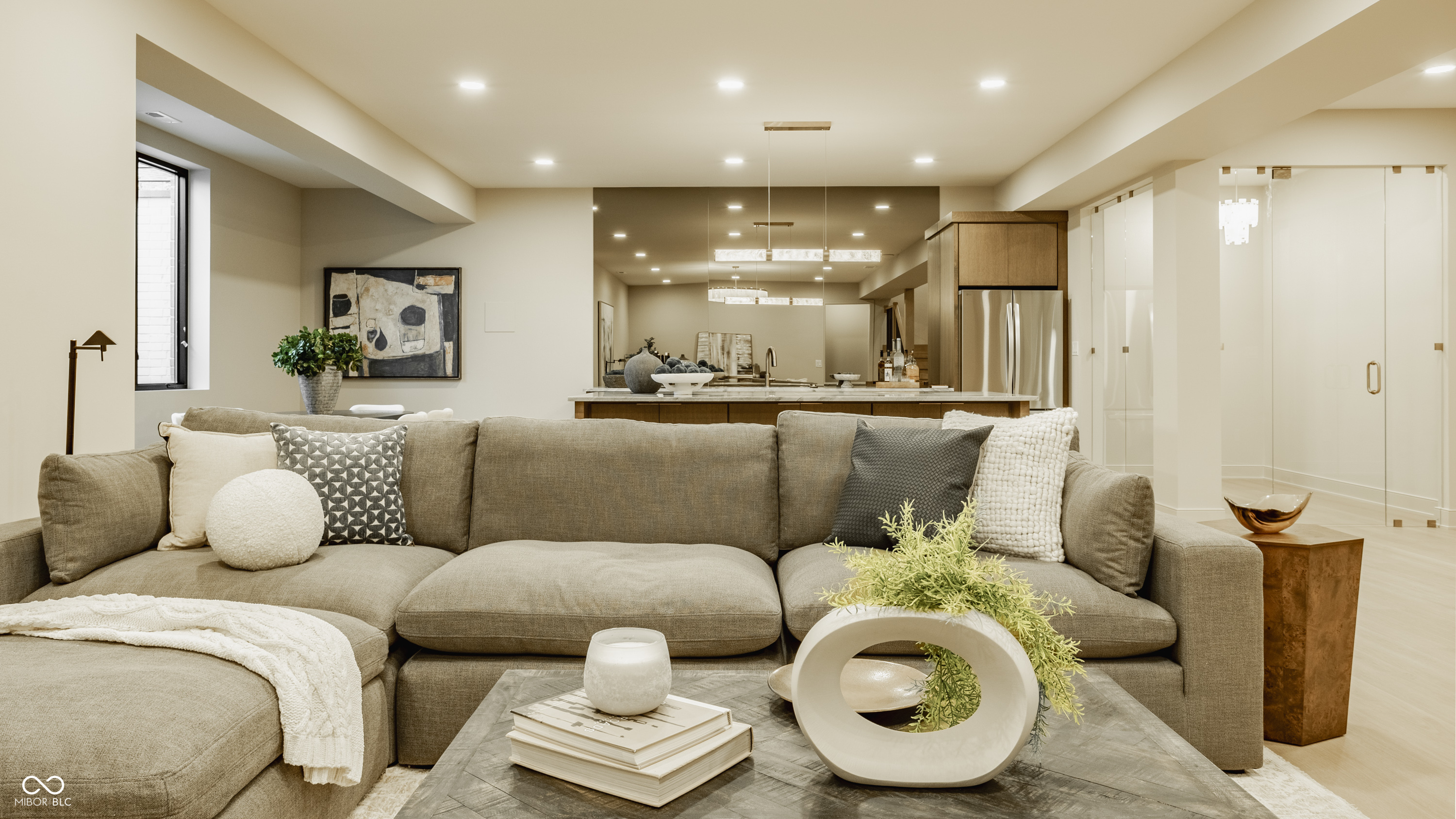 Bargersville, Indiana, 46106, United States, 5 Bedrooms Bedrooms, ,6 BathroomsBathrooms,Residential,For Sale,1977428