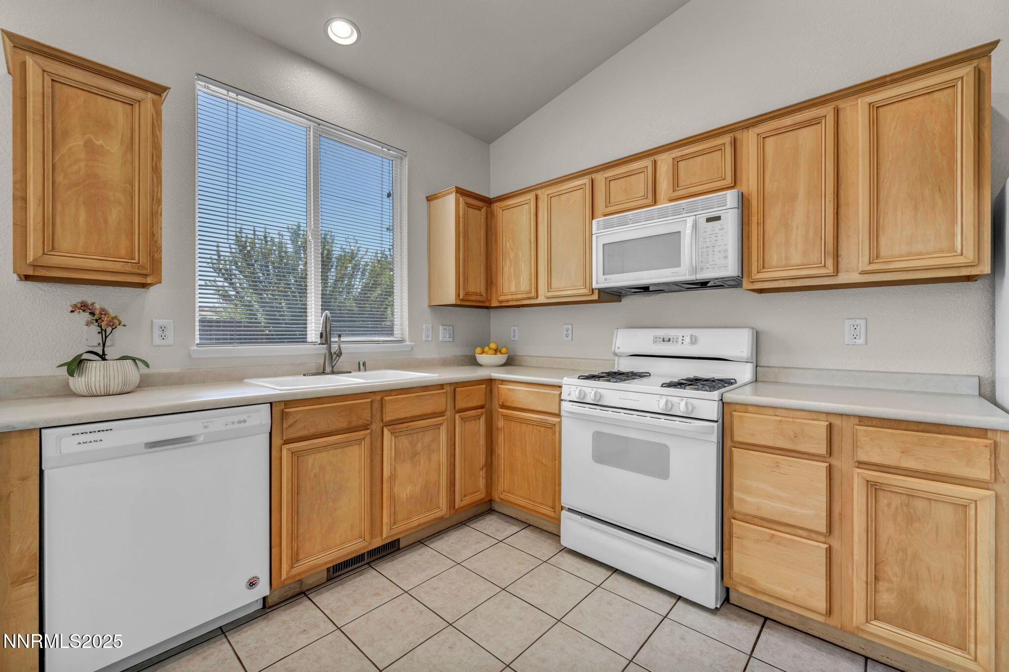 Sparks, Nevada, 89436, United States, 3 Bedrooms Bedrooms, ,2 BathroomsBathrooms,Residential,For Sale,1989103