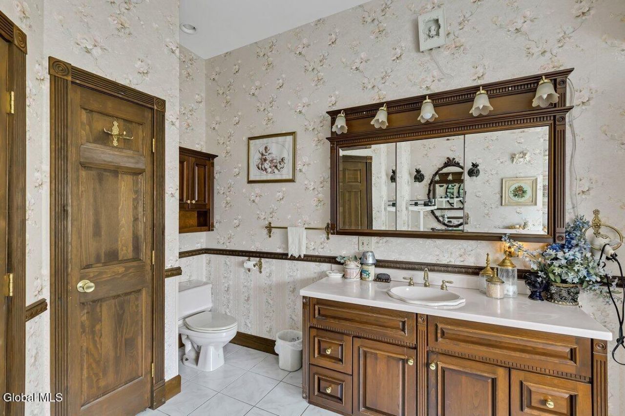 Greenville, New York, 12083, United States, 3 Bedrooms Bedrooms, ,3 BathroomsBathrooms,Residential,For Sale,1908320