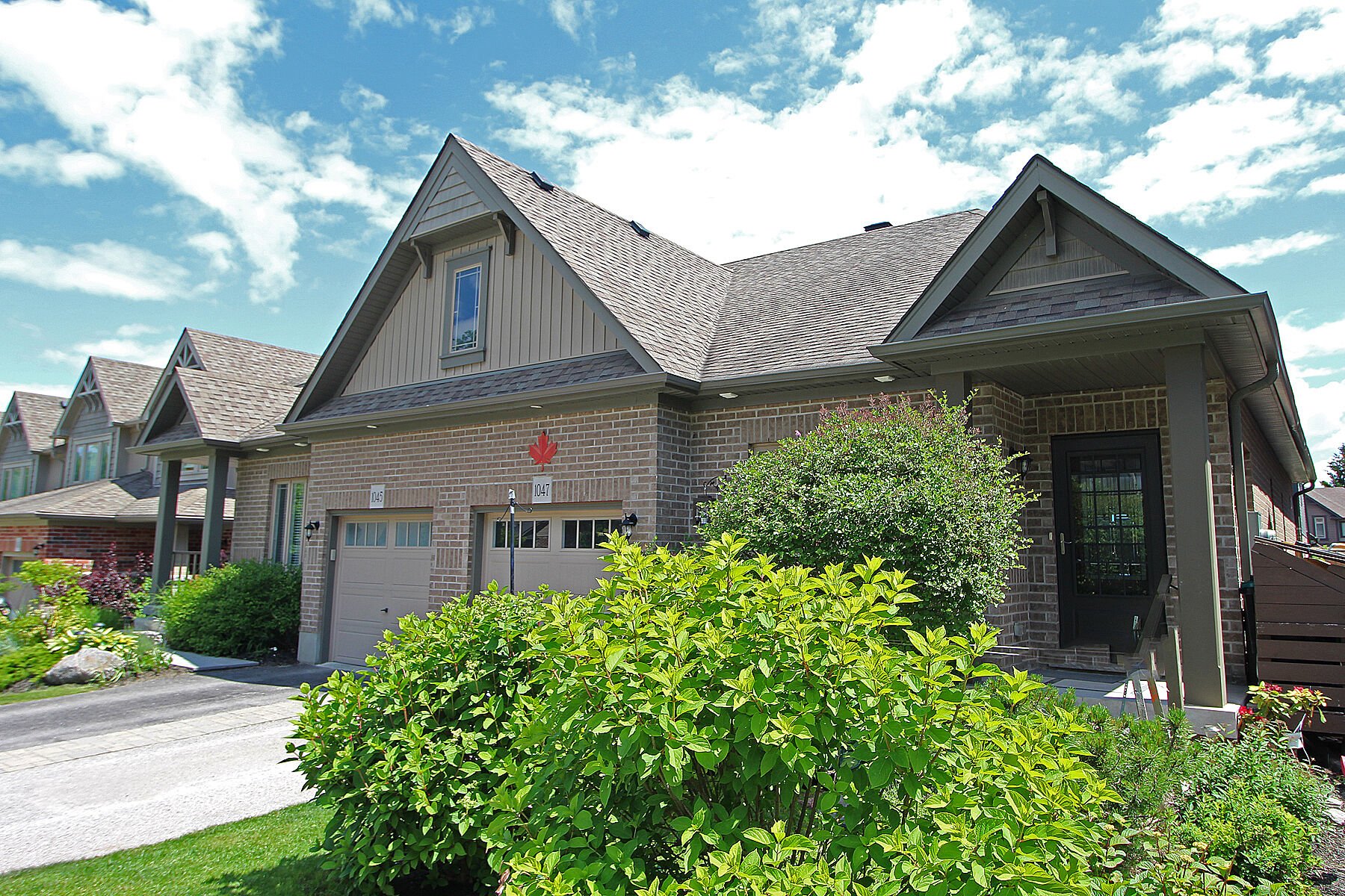  Semi-Detached Bungalow - 物件實景