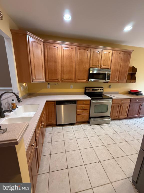 Warrington, Pennsylvania, 18976, United States, 3 Bedrooms Bedrooms, ,4 BathroomsBathrooms,Residential,For Sale,1912526