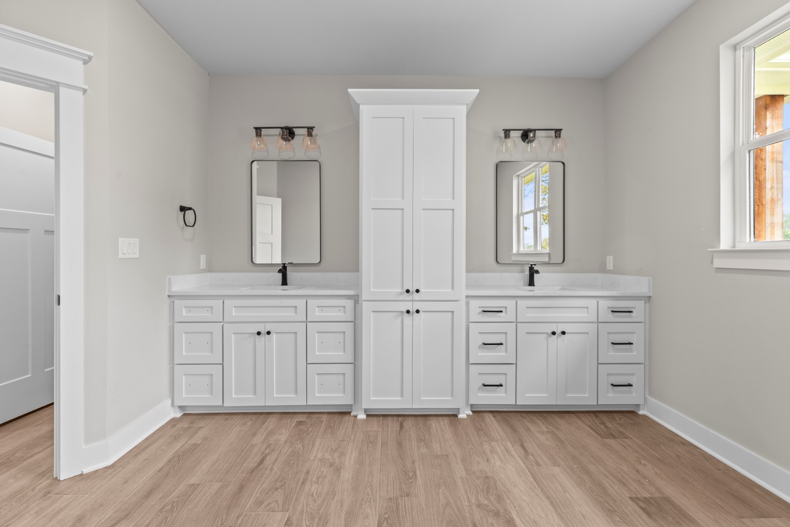 Tyler, Texas, 75704, United States, 4 Bedrooms Bedrooms, ,3 BathroomsBathrooms,Land,For Sale,1974670