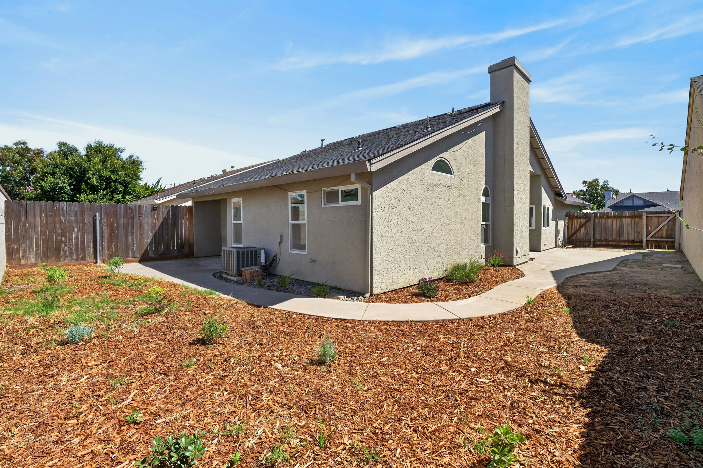  8048 Cardale Way, Sacramento, CA 95829 - 物件實景