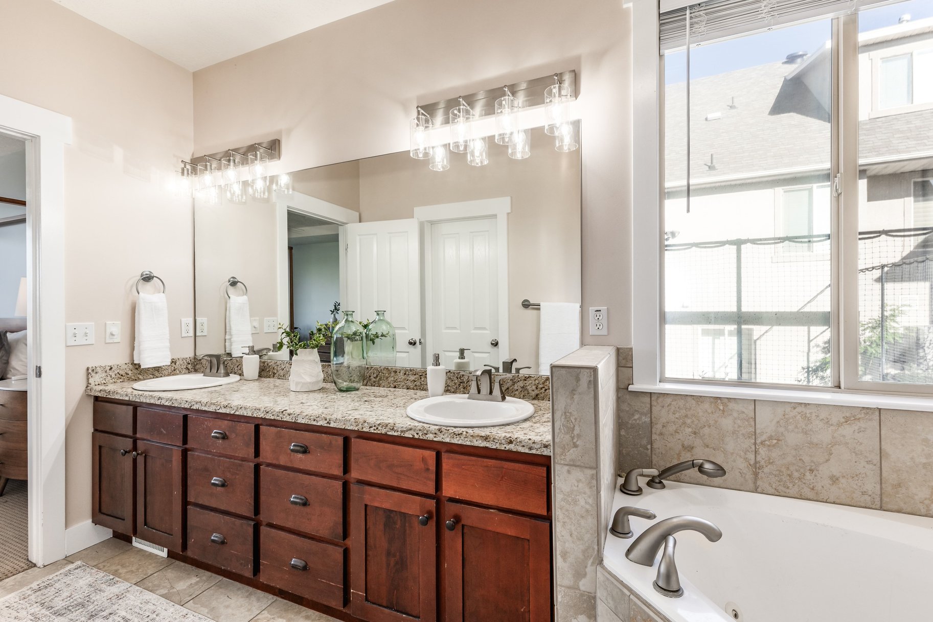  rocklin retreat where  majestic mountains meets city views - 物件實景