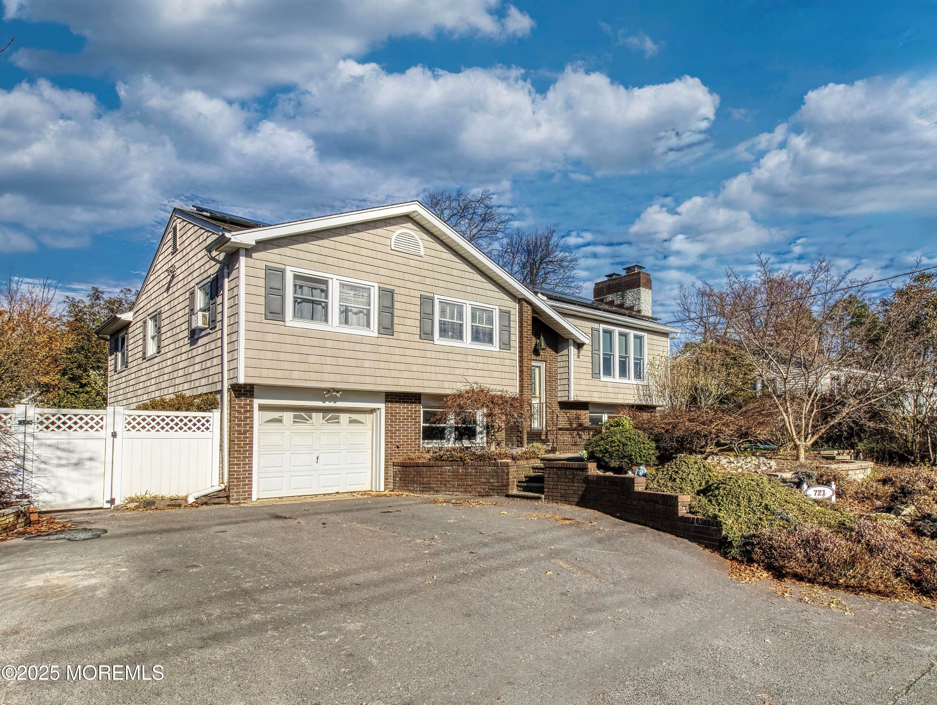 Brick, New Jersey, 08724, United States, 4 Bedrooms Bedrooms, ,2 BathroomsBathrooms,Residential,For Sale,2005983