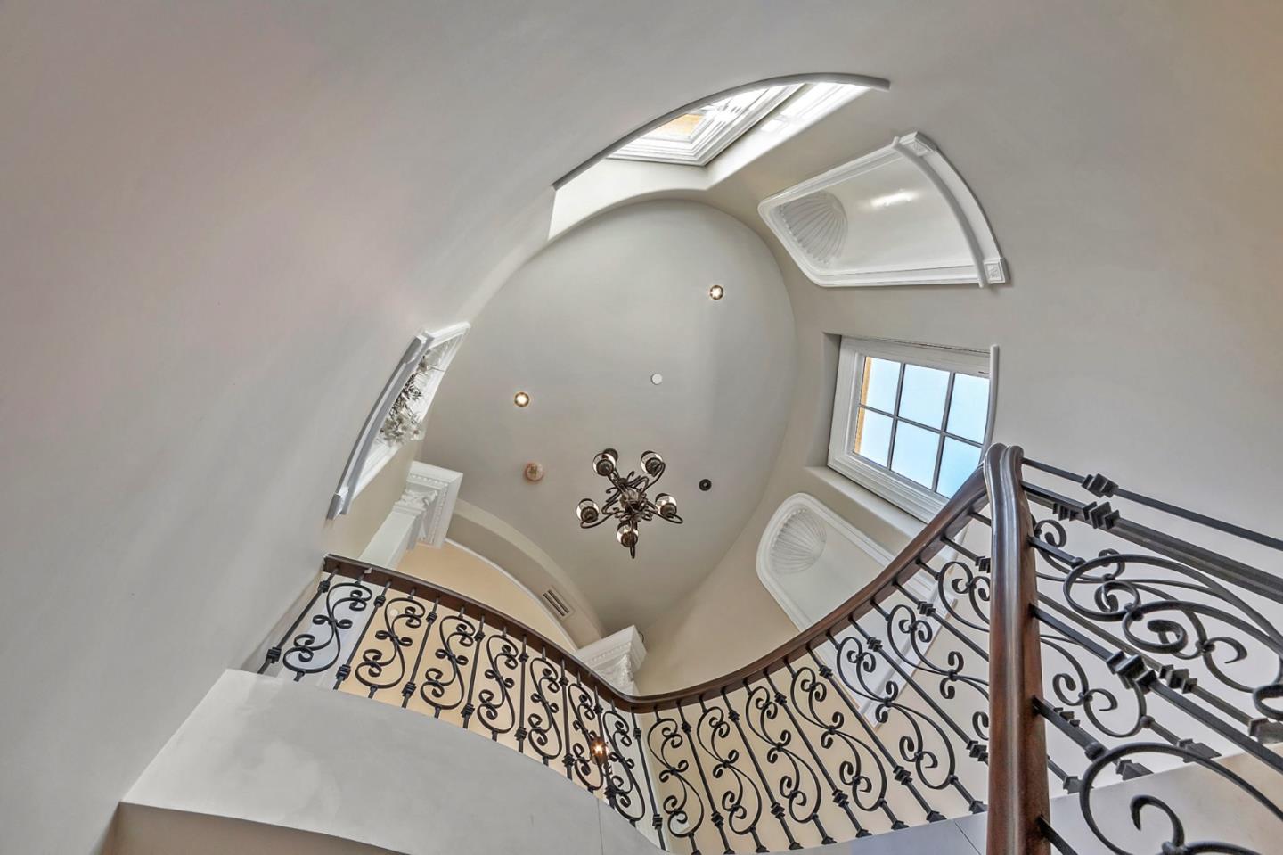 Los Gatos, California, 95032, United States, 8 Bedrooms Bedrooms, ,11 BathroomsBathrooms,Residential,For Sale,1855941