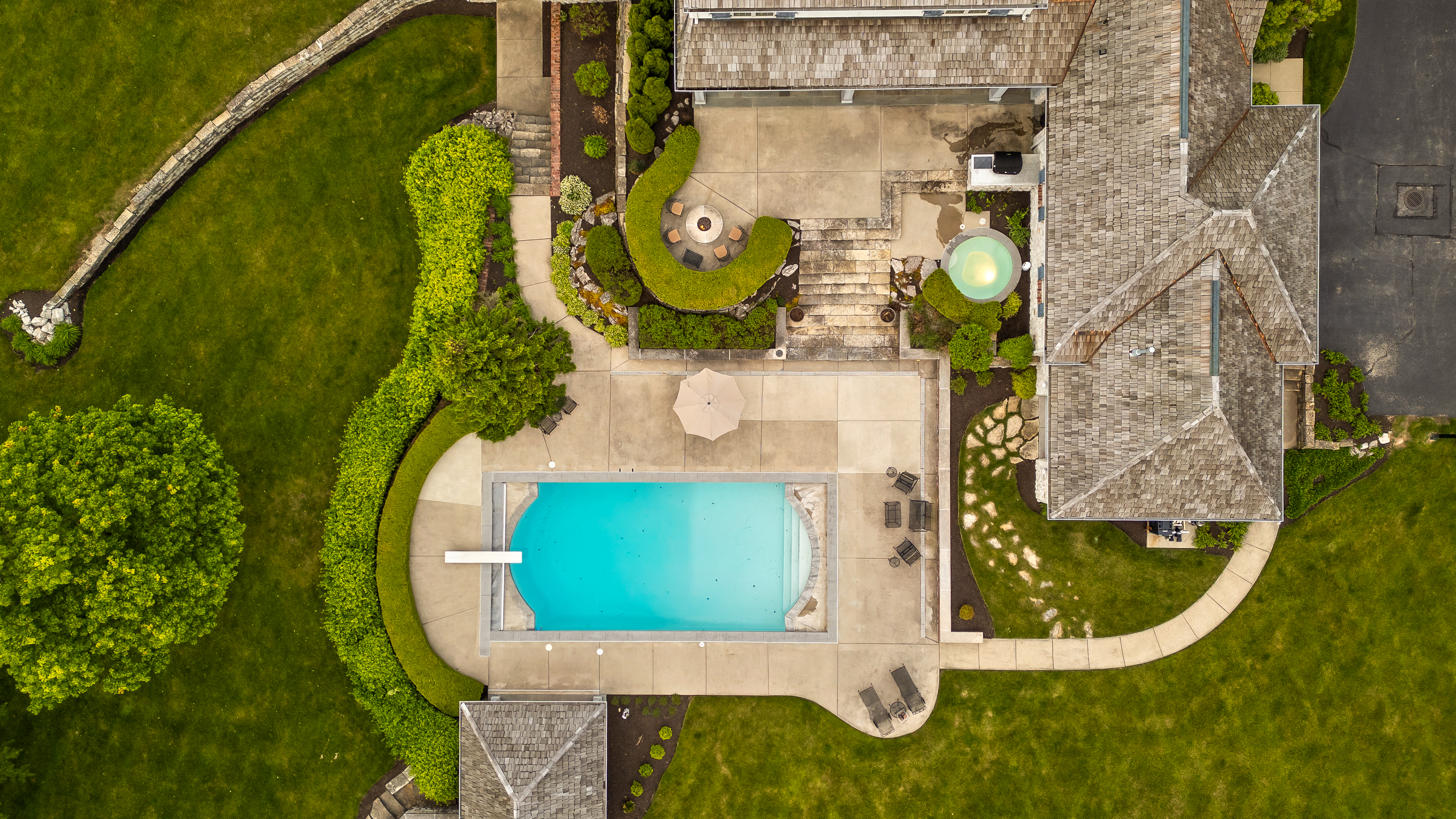  Signature Estate Set on More than 2 Acres in Desirable Zionsville Neighborhood - 物件實景