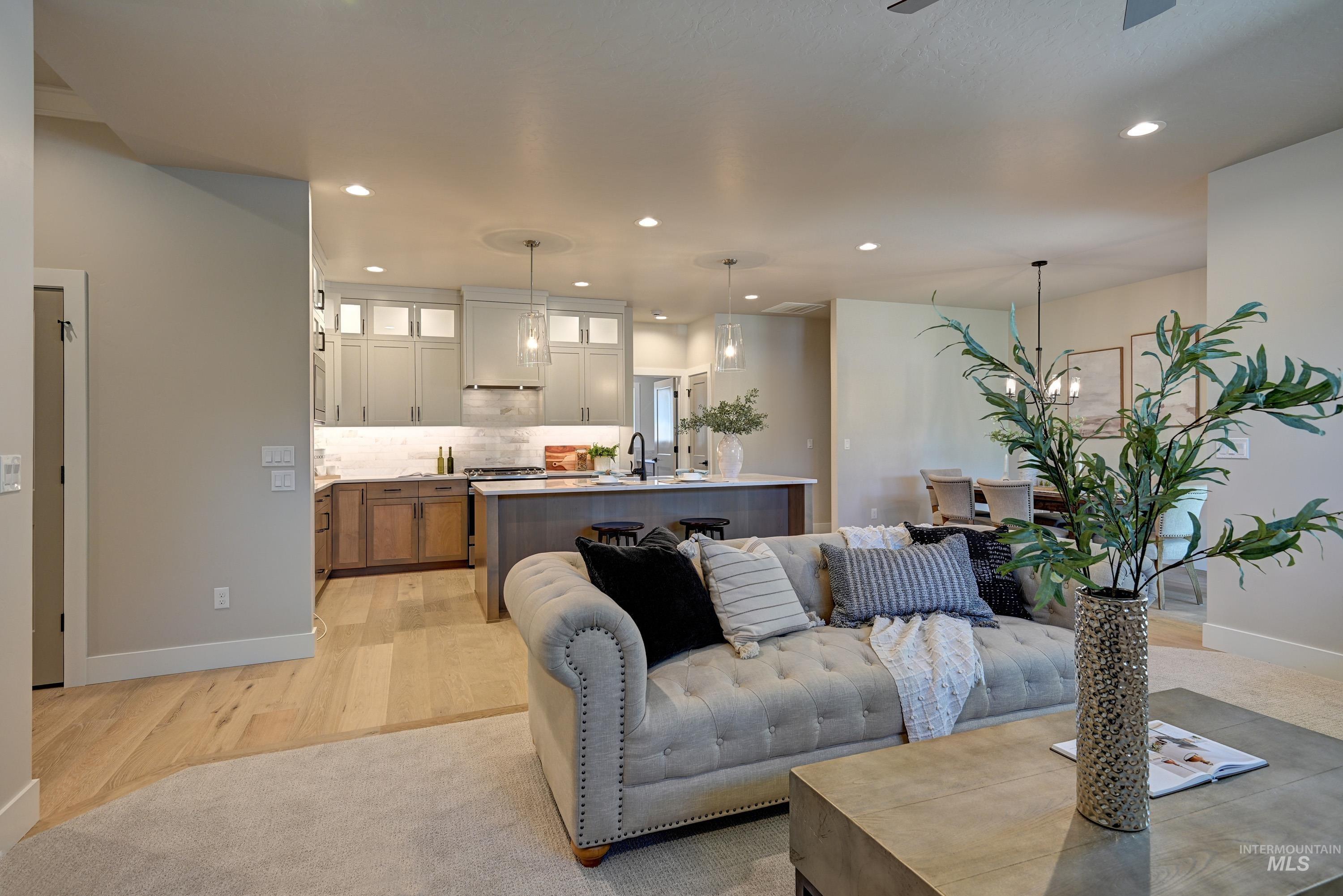 Meridian, Idaho, 83642-2597, United States, 3 Bedrooms Bedrooms, ,Residential,For Sale,1984862