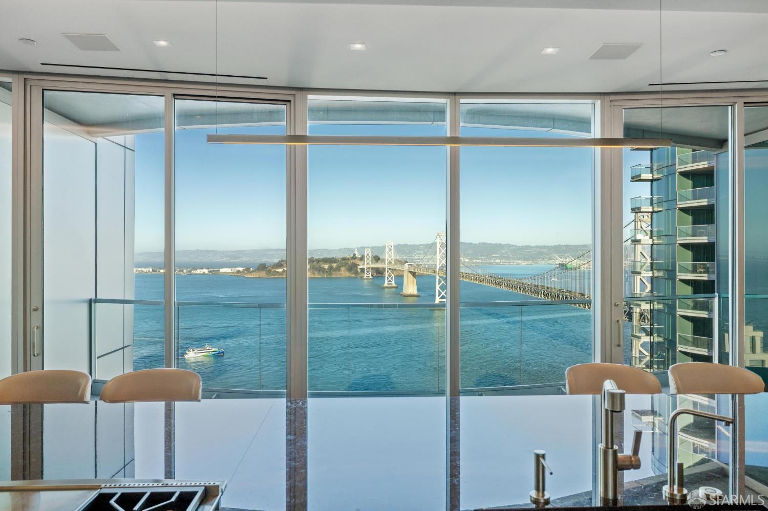 San Francisco, California, 94105, United States, 3 Bedrooms Bedrooms, ,4 BathroomsBathrooms,Residential,For Sale,1994422