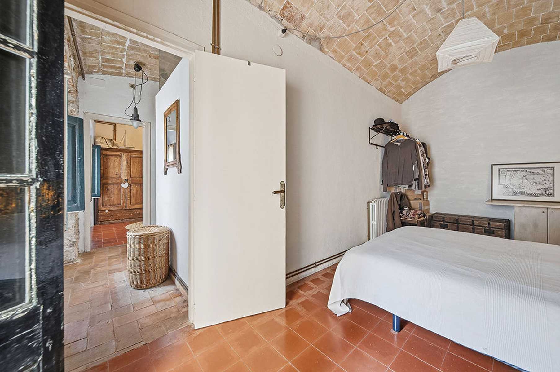  Charming 19th century stone house in the heart of L