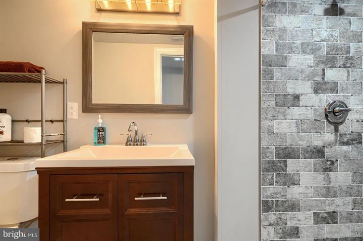 Baltimore, Maryland, 21230, United States, 5 Bedrooms Bedrooms, ,7 BathroomsBathrooms,Residential,For Sale,1920297