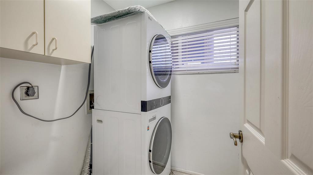 Longboat Key, Florida, 34228, United States, 3 Bedrooms Bedrooms, ,2 BathroomsBathrooms,Residential,For Sale,1793639