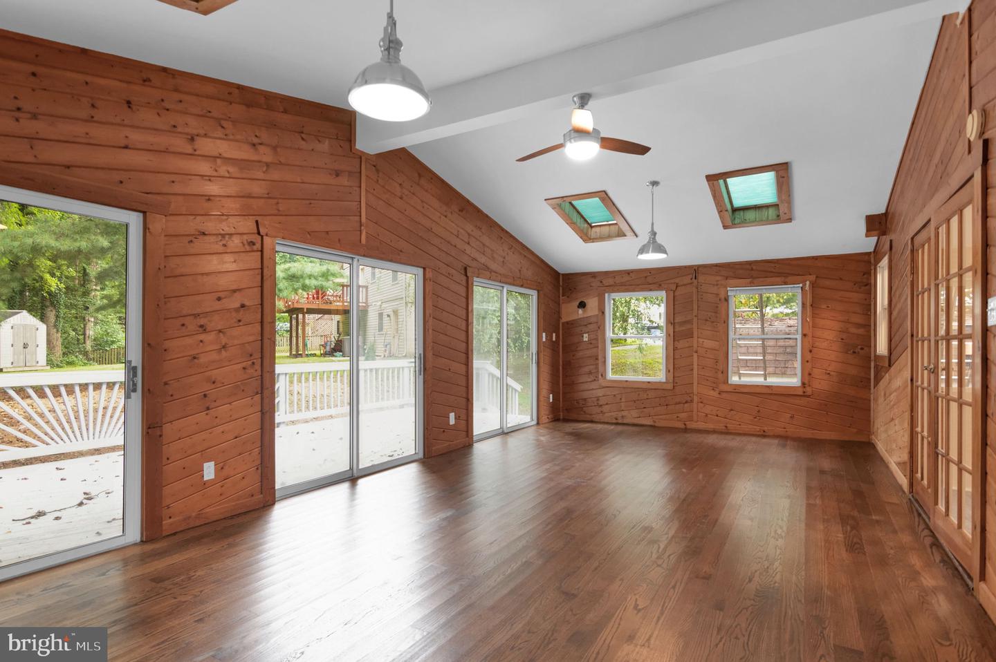 Fairfax, Virginia, 22030, United States, 4 Bedrooms Bedrooms, ,3 BathroomsBathrooms,Residential,For Sale,1896829