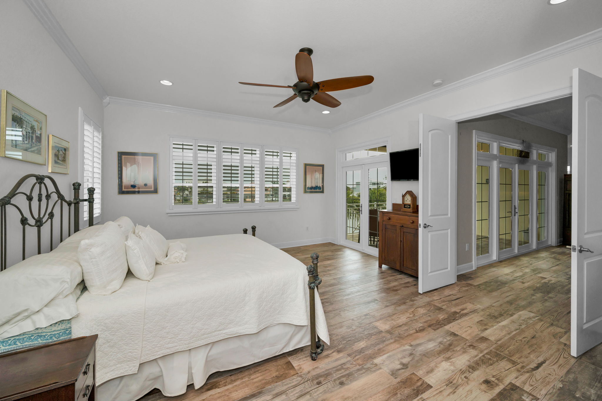 Treasure Island, Florida, 33706, United States, 3 Bedrooms Bedrooms, ,3 BathroomsBathrooms,Residential,For Sale,1974572