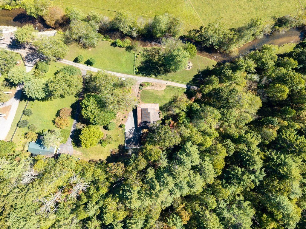 Murphy, North Carolina, 28906, United States, 3 Bedrooms Bedrooms, ,3 BathroomsBathrooms,Residential,For Sale,1982645