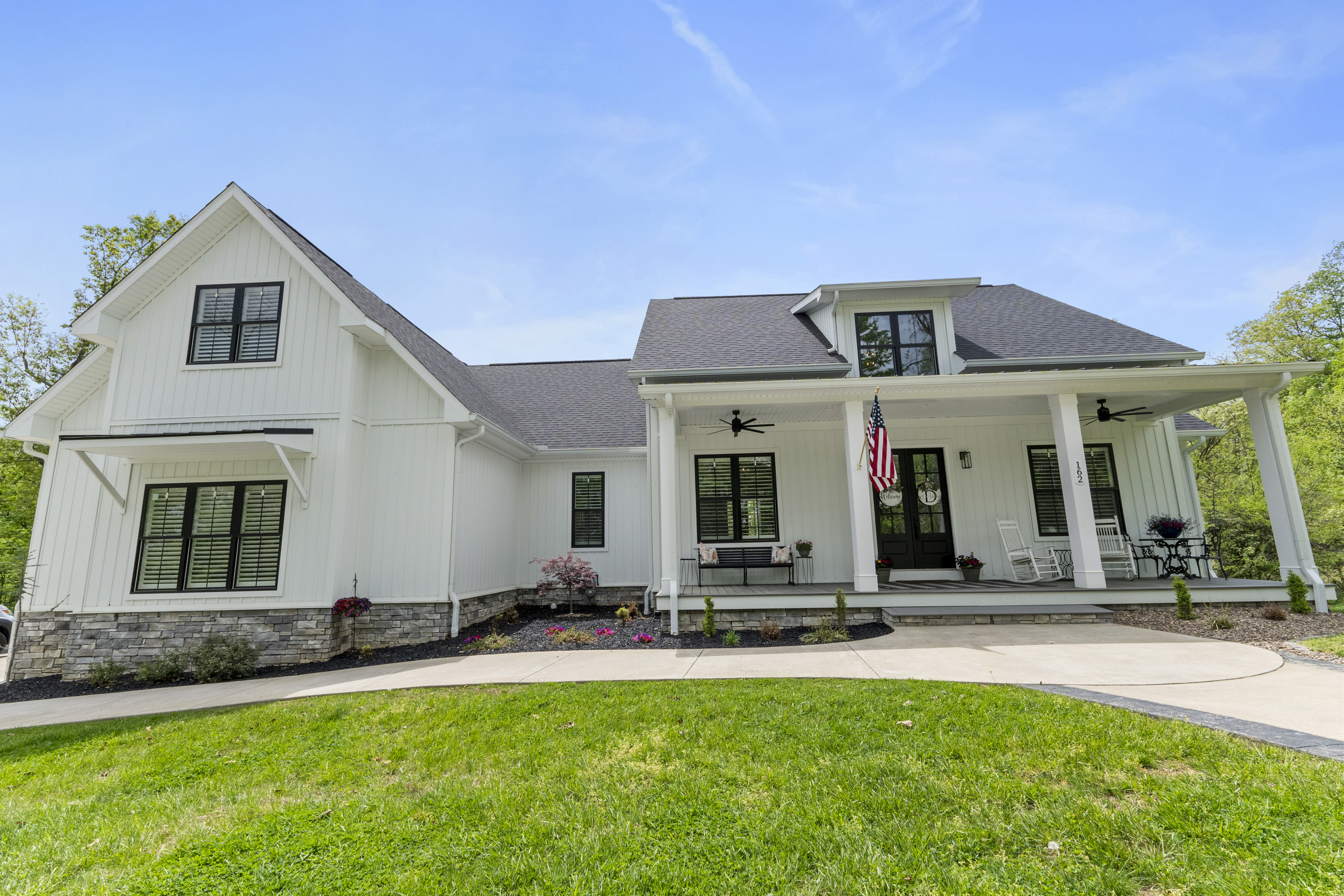 Huntington, West Virginia, 25701, United States, 6 Bedrooms Bedrooms, ,6 BathroomsBathrooms,Residential,For Sale,1977823