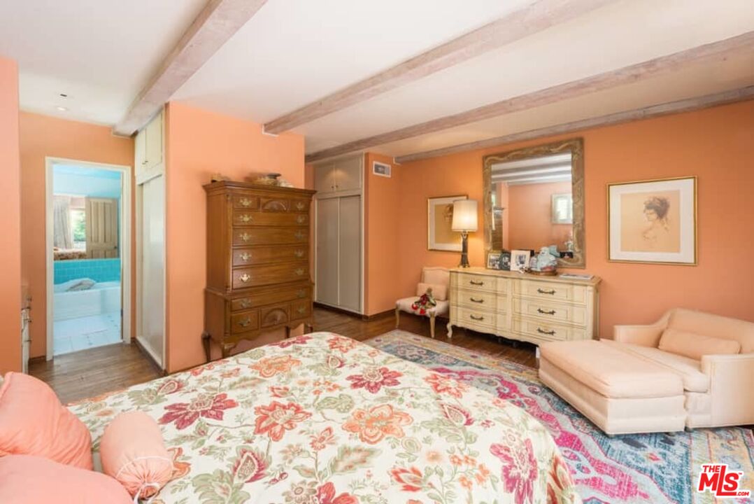 Los Angeles, California, 90049, United States, 3 Bedrooms Bedrooms, ,2 BathroomsBathrooms,Residential,For Sale,1913369