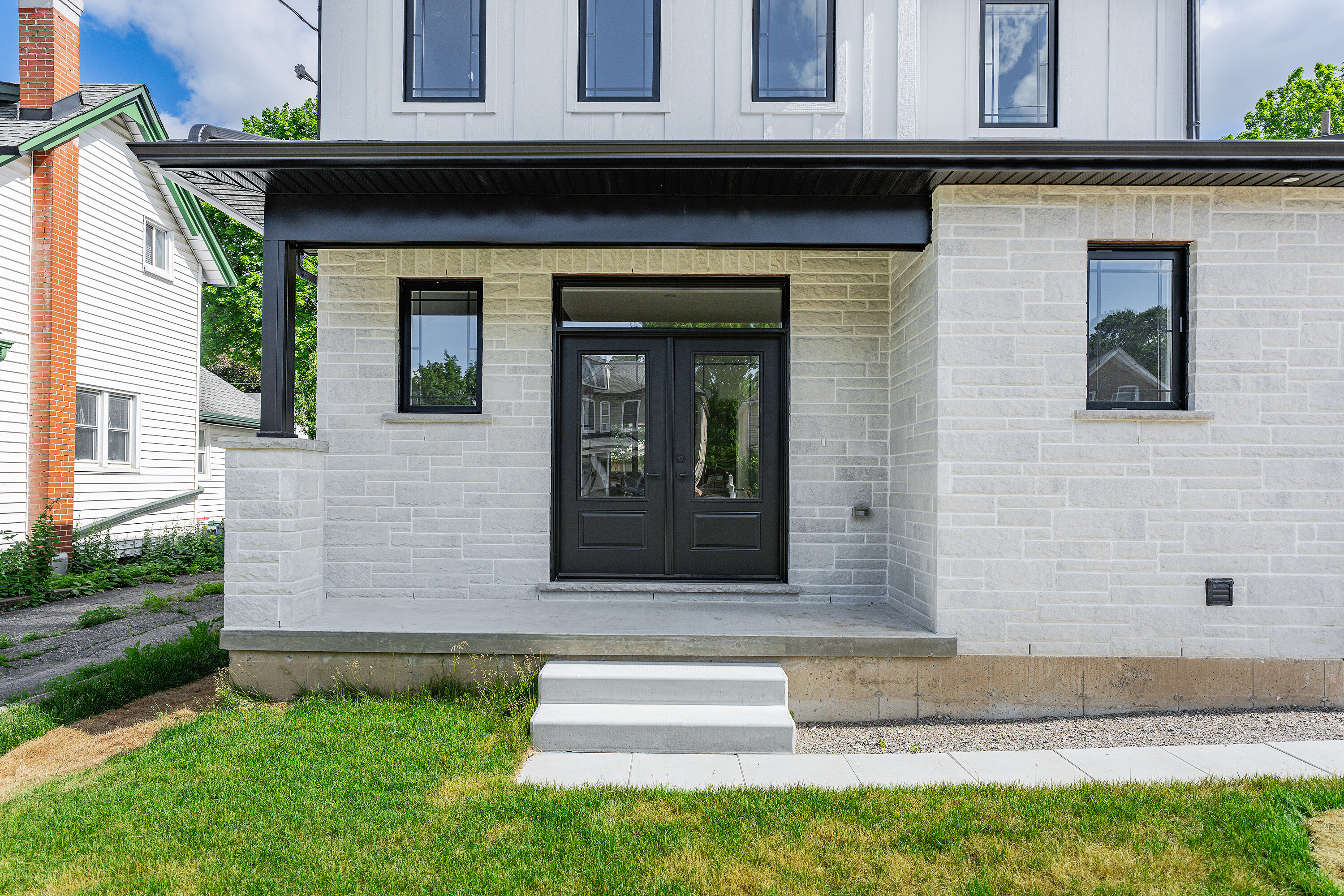  Newly Built Family Home - 物件實景