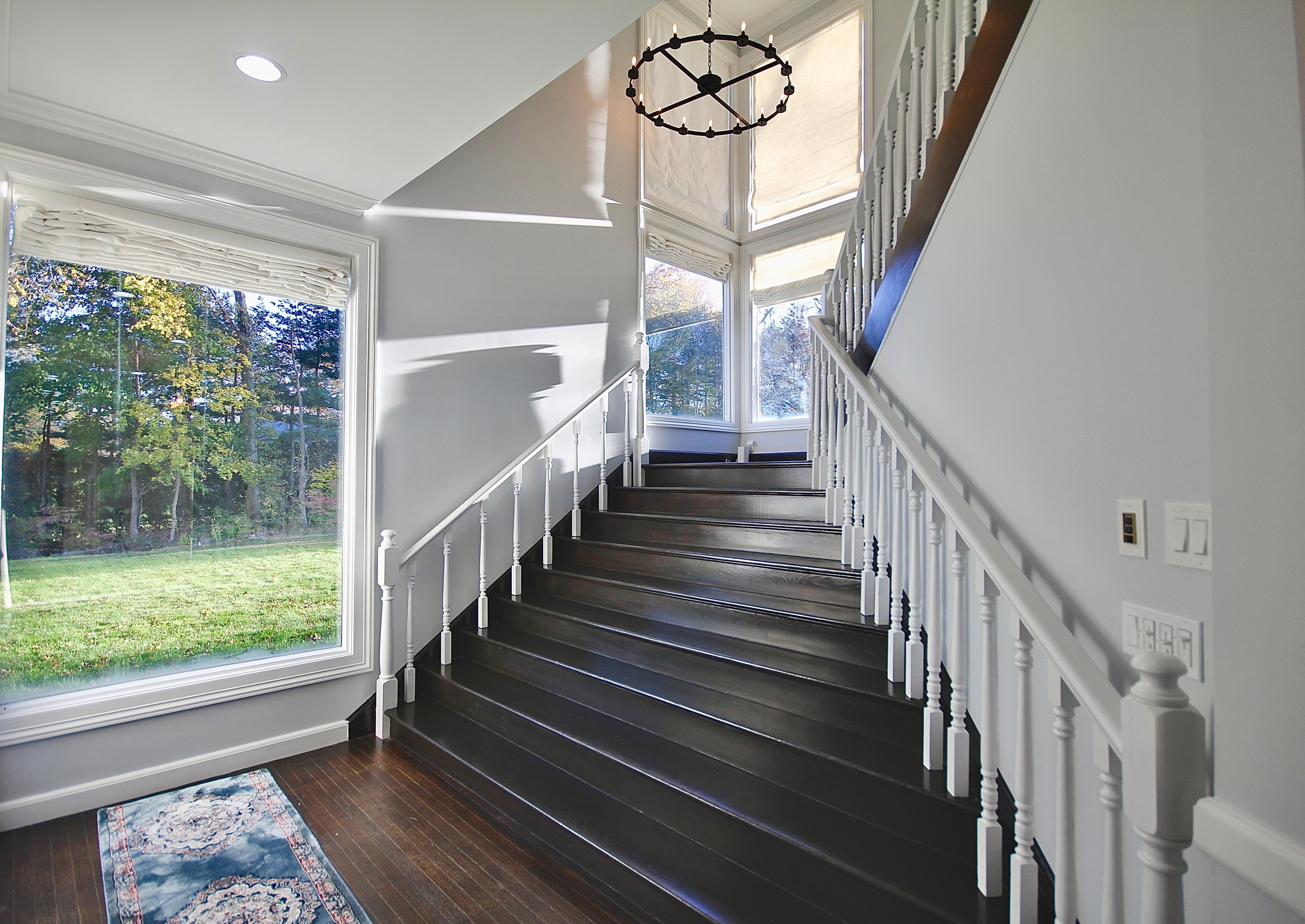 Norwalk, Connecticut, 06850, United States, 7 Bedrooms Bedrooms, ,6 BathroomsBathrooms,Residential,For Sale,1987442