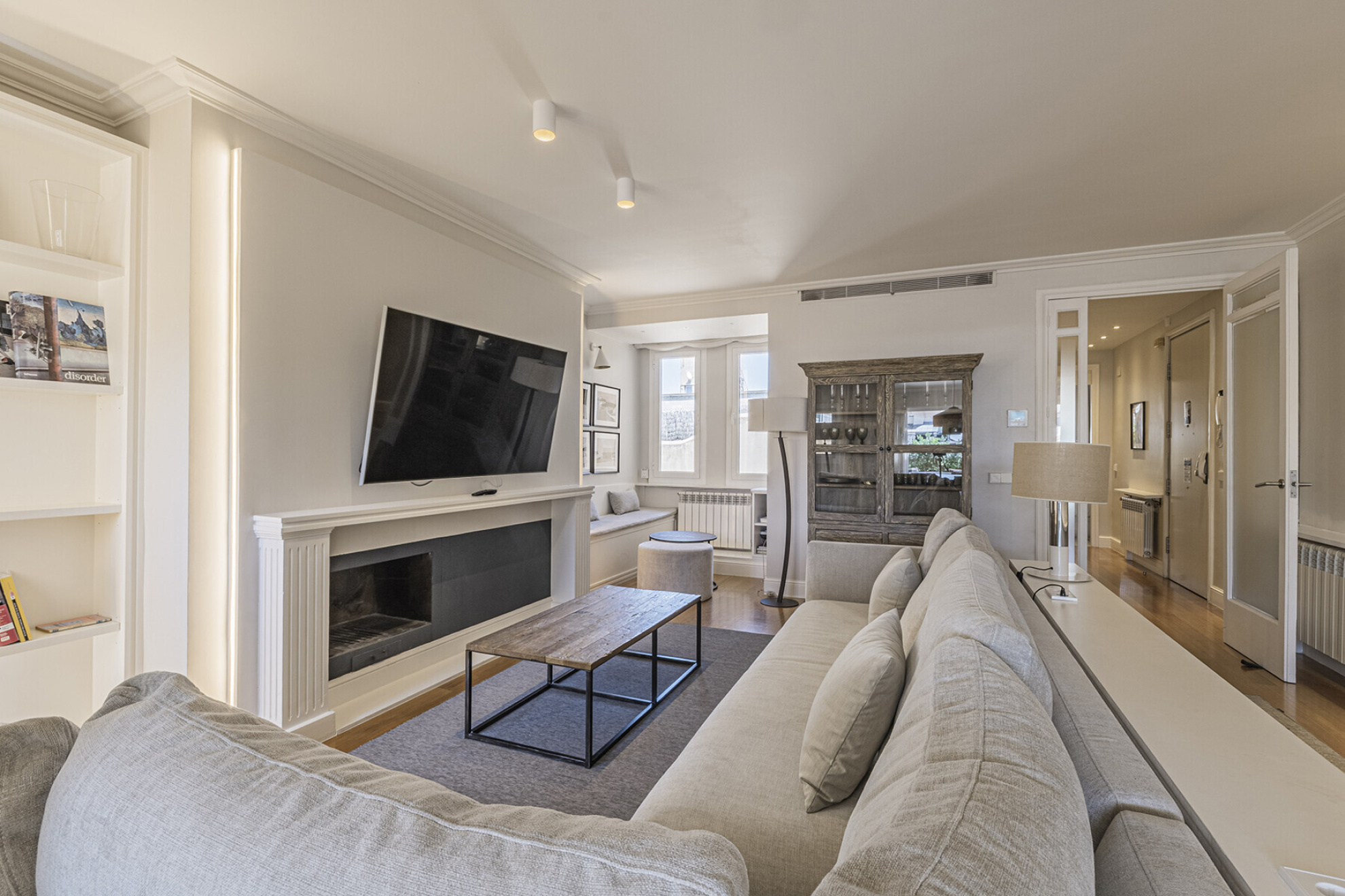  Impressive Duplex Penthouse with 80m2 terraces in the center of Galvany - 物件實景