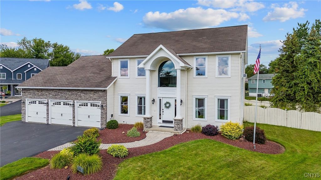 Syracuse, New York, 13212, United States, 4 Bedrooms Bedrooms, ,3 BathroomsBathrooms,Residential,For Sale,1932016