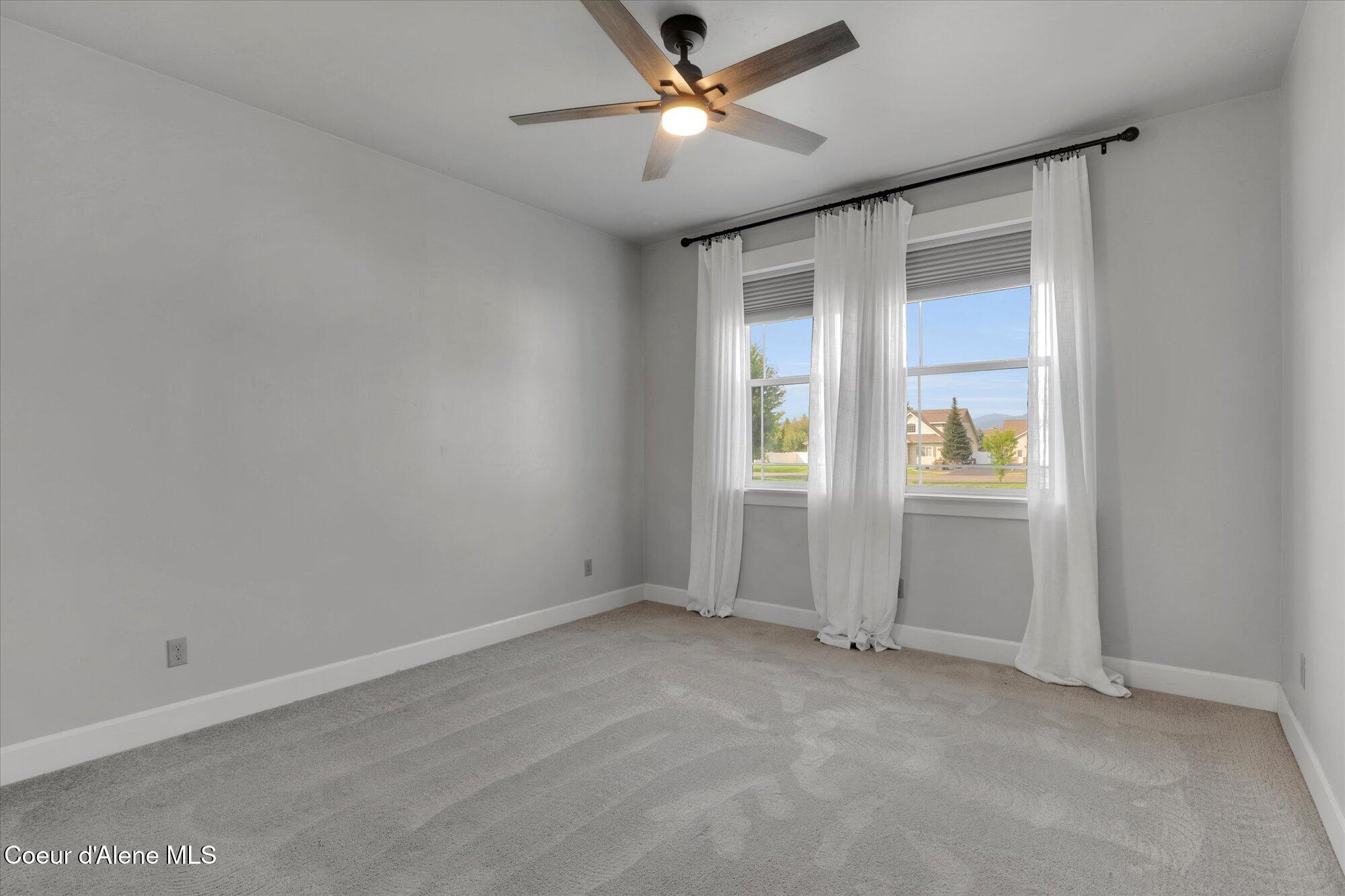 Post Falls, Idaho, 83854, United States, 5 Bedrooms Bedrooms, ,5 BathroomsBathrooms,Residential,For Sale,1981569