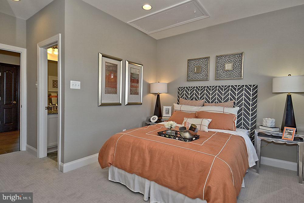 Clinton, Maryland, 20735, United States, 6 Bedrooms Bedrooms, ,6 BathroomsBathrooms,Residential,For Sale,1864170