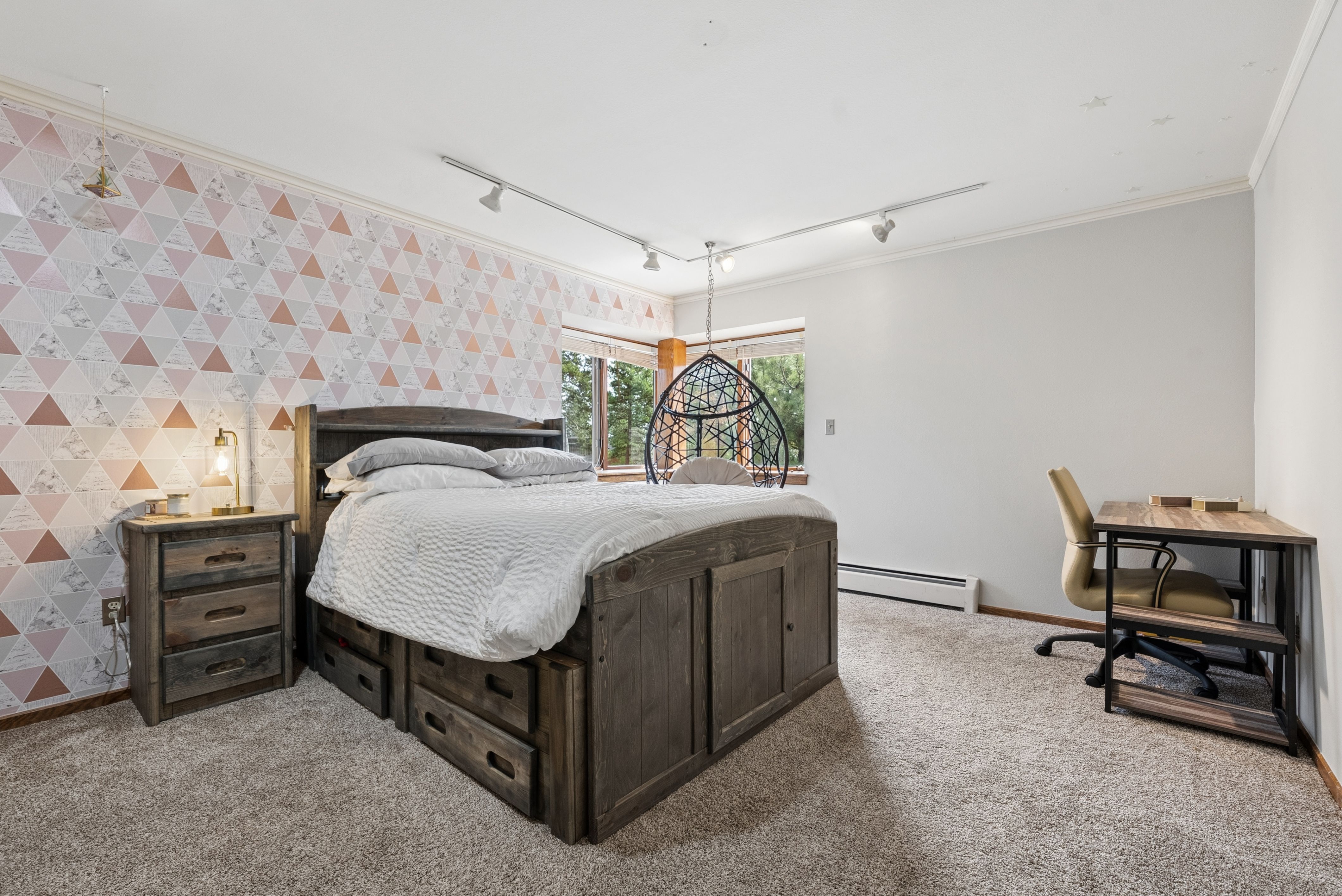  Beautiful Genesee Home With Over 4,500 Finished Sq Ft with Walk Out Basement - 物件實景