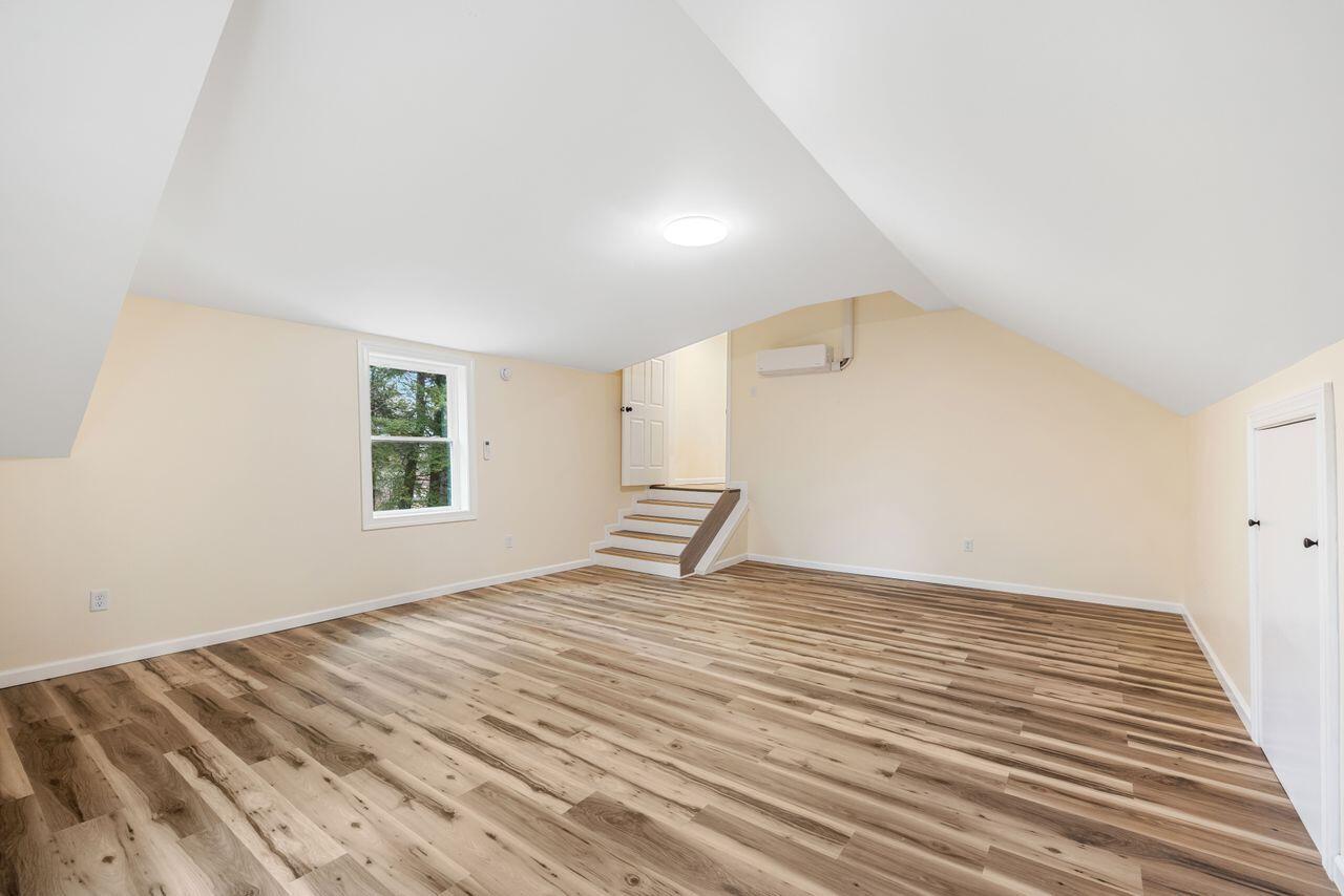 Casco, Maine, 04015, United States, 3 Bedrooms Bedrooms, ,5 BathroomsBathrooms,Residential,For Sale,2001972