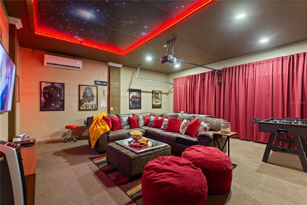 Davenport, Florida, 33837, United States, 5 Bedrooms Bedrooms, ,4 BathroomsBathrooms,Residential,For Sale,1933359