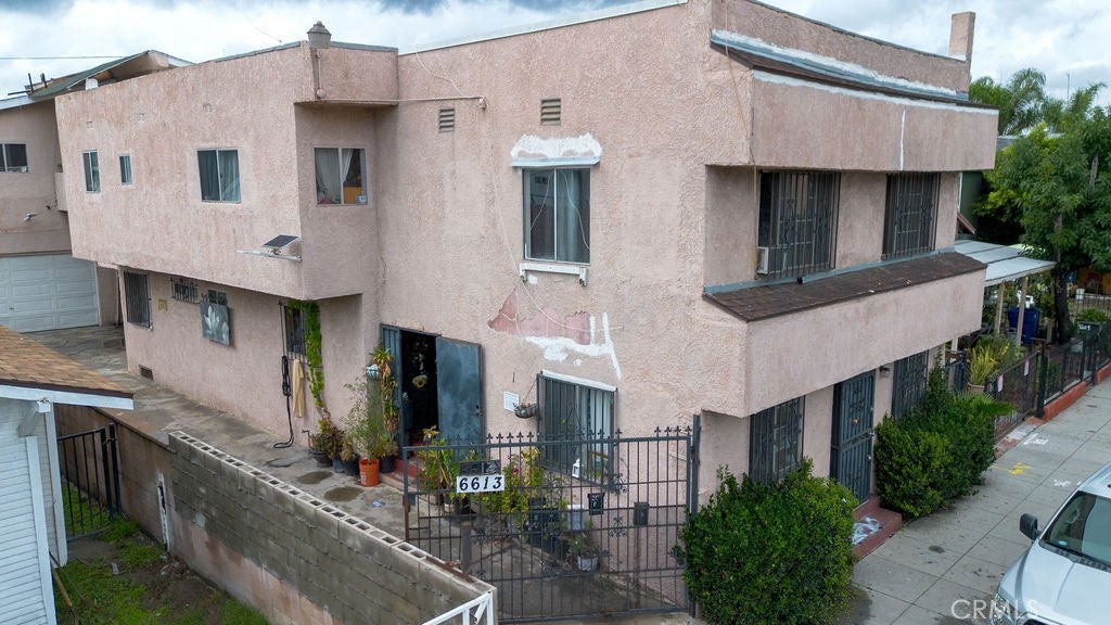 Los Angeles, California, 90003, United States, ,Residential,For Sale,1995375