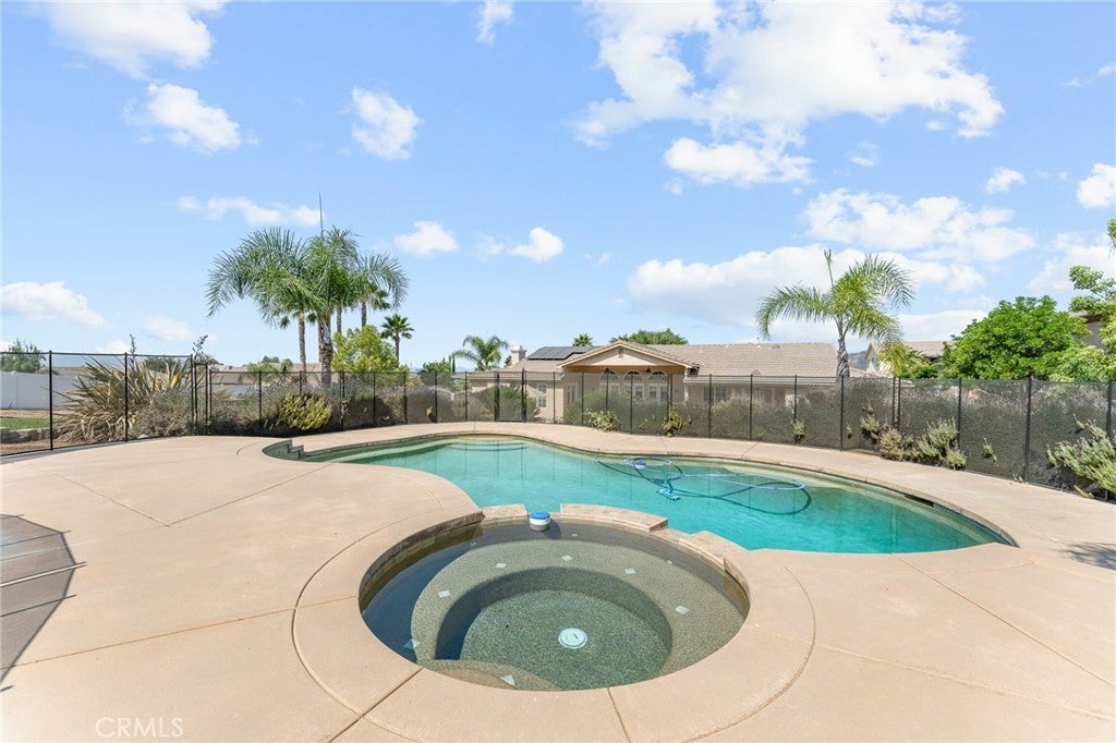 Yucaipa, California, 92399, United States, 4 Bedrooms Bedrooms, ,3 BathroomsBathrooms,Residential,For Sale,1895325