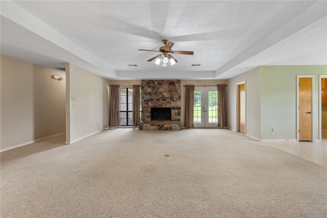 Bryan, Texas, 77808, United States, 4 Bedrooms Bedrooms, ,4 BathroomsBathrooms,Residential,For Sale,1975191