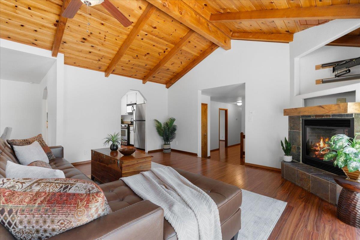Penn Valley, California, 95946, United States, 3 Bedrooms Bedrooms, ,3 BathroomsBathrooms,Residential,For Sale,1910583