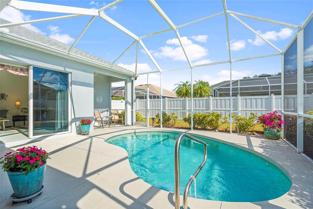 Bradenton, Florida, 34212, United States, 3 Bedrooms Bedrooms, ,3 BathroomsBathrooms,Residential,For Sale,1991817