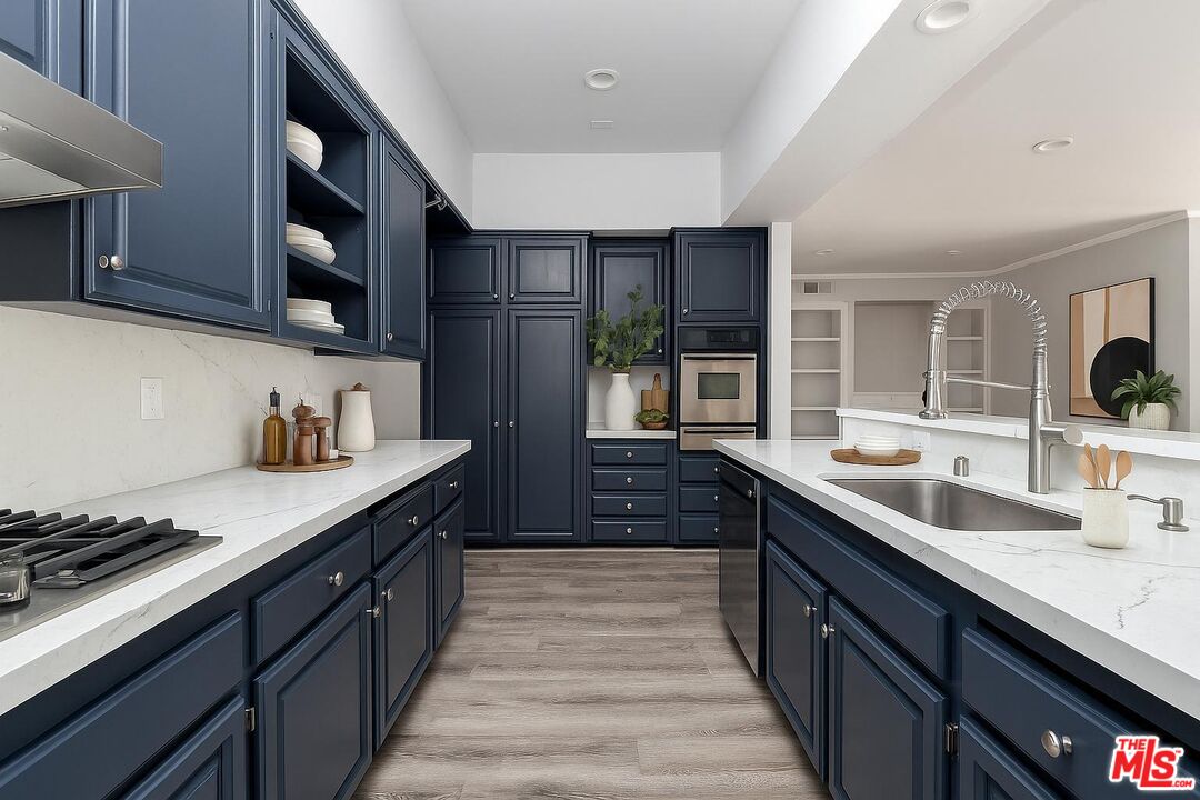 Los Angeles, California, 90024, United States, 2 Bedrooms Bedrooms, ,2 BathroomsBathrooms,Residential,For Sale,1908250