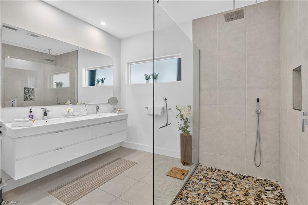 Cape Coral, Florida, 33914, United States, 4 Bedrooms Bedrooms, ,4 BathroomsBathrooms,Residential,For Sale,1903797