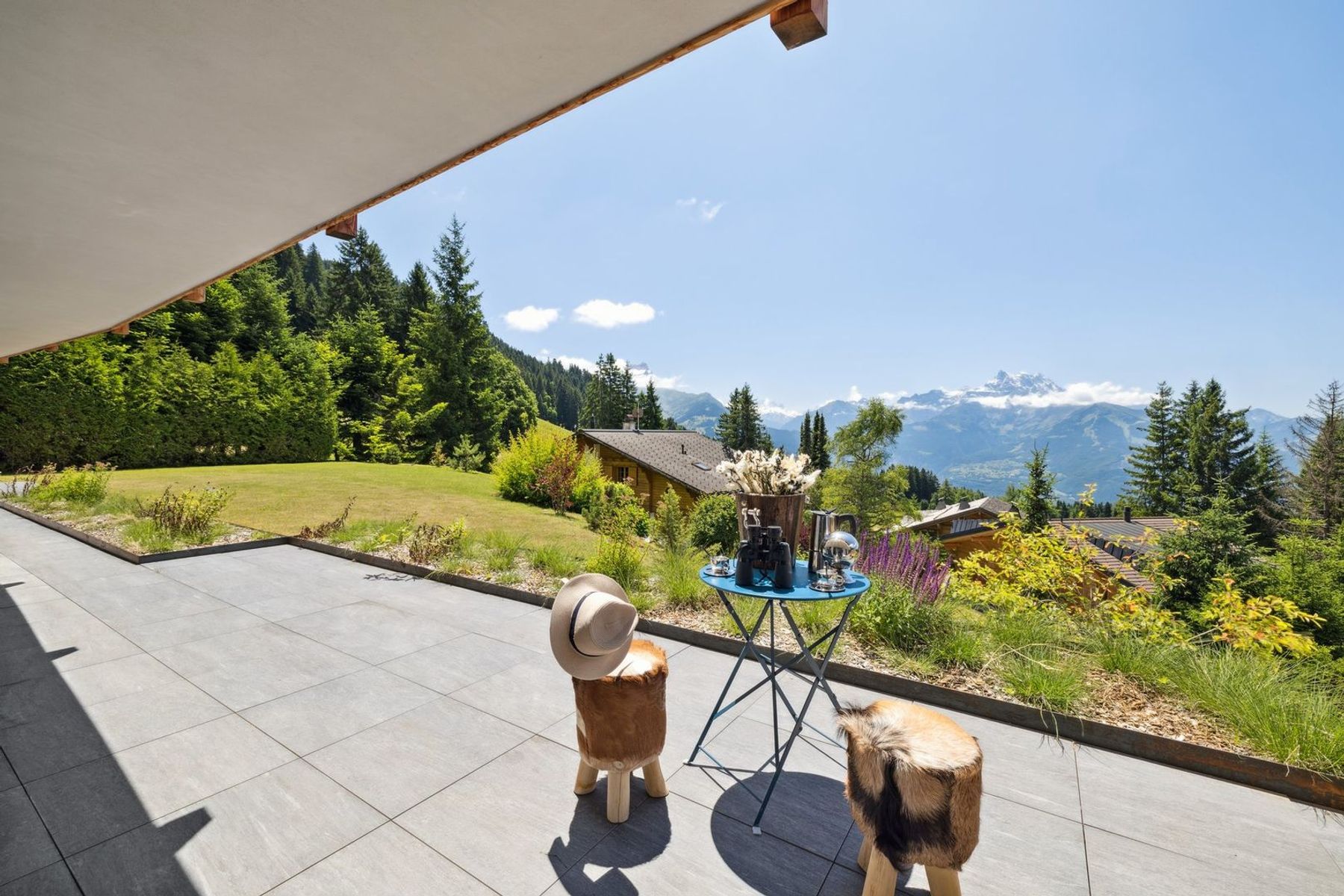  Rare duplex with garden, ski-in & ski-out, sublime view - 物件實景